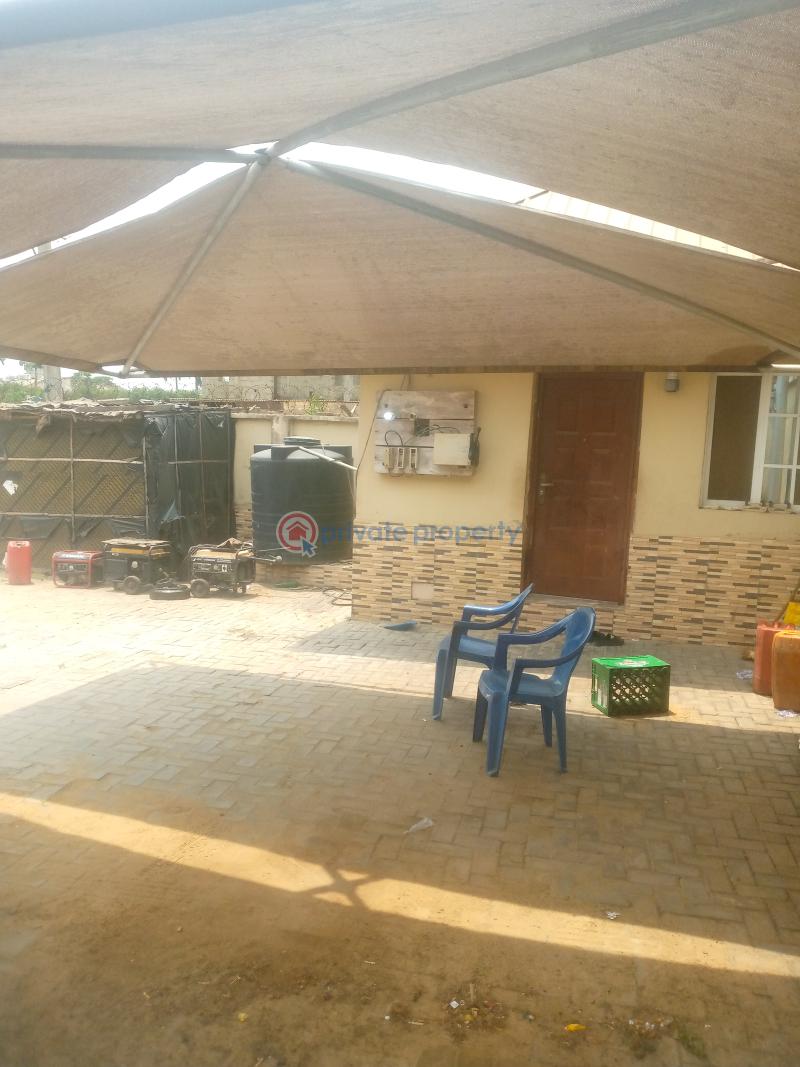 4 bedroom Detached Bungalow For Sale Ibeshe Ikorodu Lagos - 2