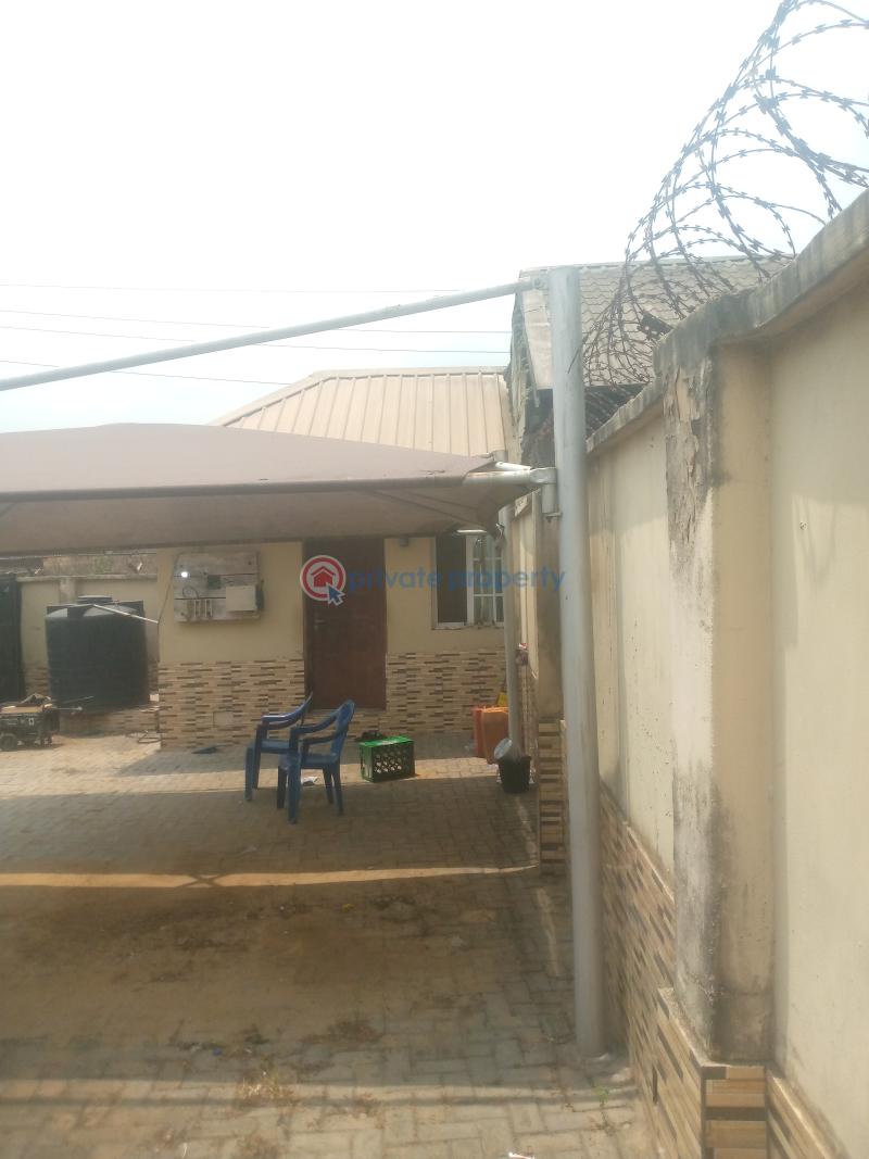 4 bedroom Detached Bungalow For Sale Ibeshe Ikorodu Lagos - 3