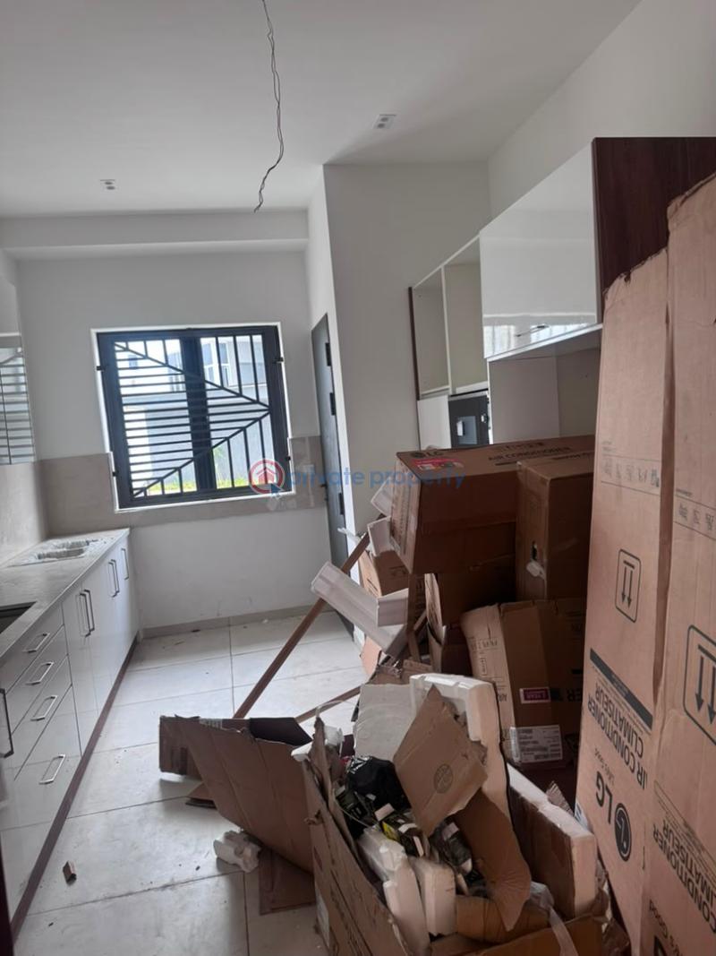 4 bedroom Flat & Apartment For Sale Old Ikoyi Lagos - 5