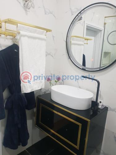 4 bedroom Block Of Flats Short let Admiralty Way Kekki Lekki Phase 1 Lagos - 23