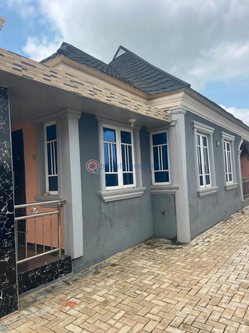 4 bedroom Bungalow For Rent Mogana Before Yellow Gate Akala Express Ibadan Oyo - 8