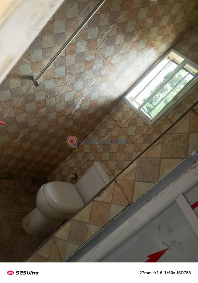 4 bedroom apartment to let - 0 4 bedroom Block Of Flats For Rent Opposite Dstv Akala Express Akala Express Ibadan Oyo - 0