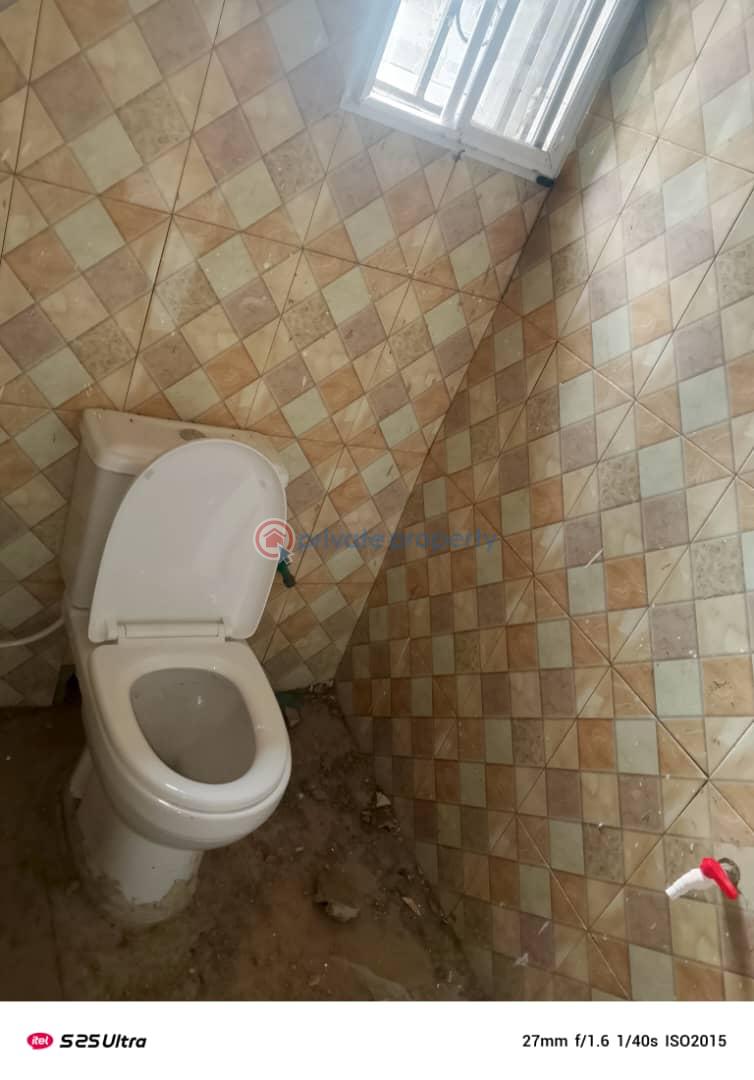 4 bedroom apartment to let - 2 4 bedroom Block Of Flats For Rent Opposite Dstv Akala Express Akala Express Ibadan Oyo - 2