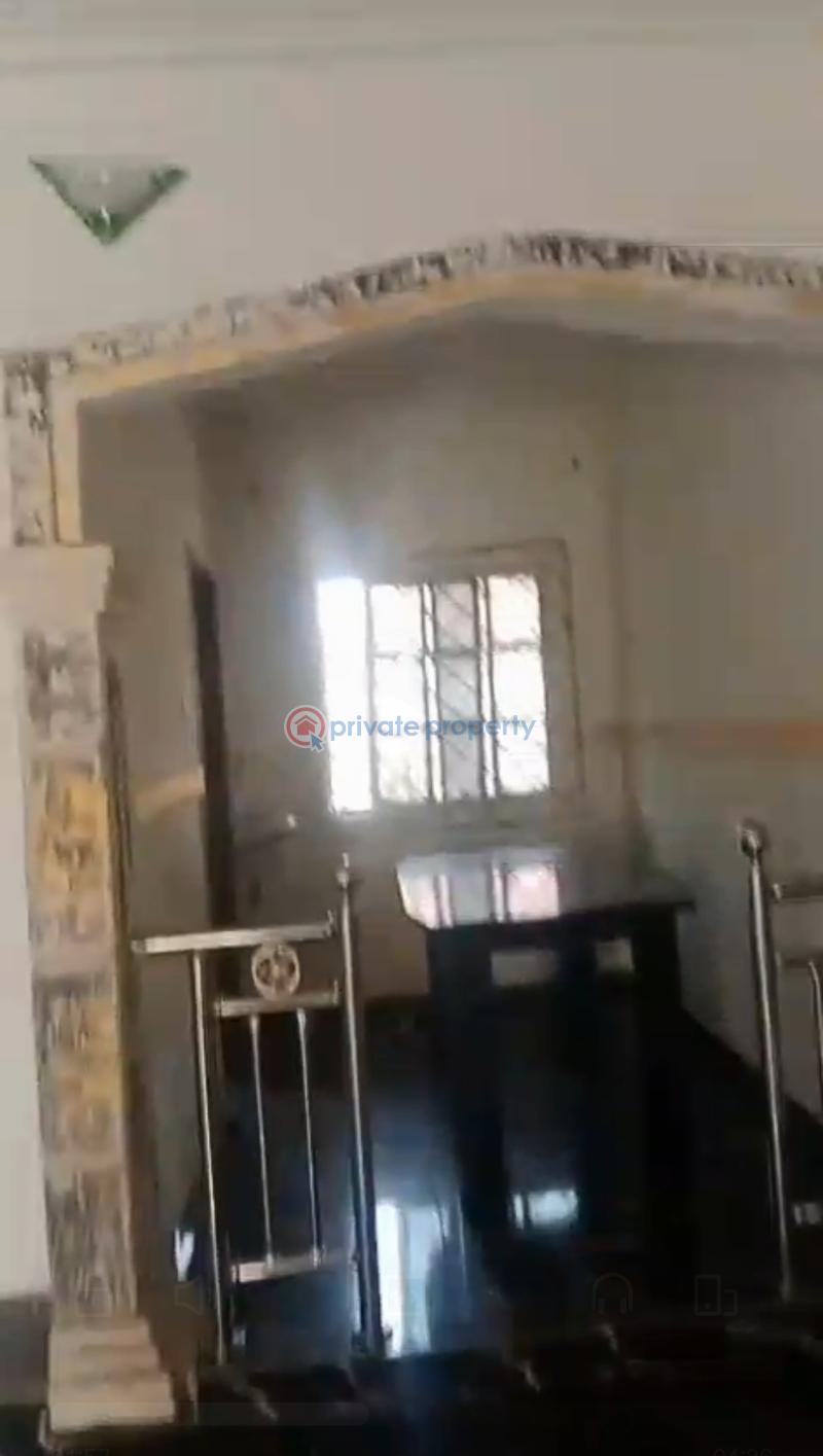 Bungalow For Sale Off Osarieme Street Behind Idogbo Secreteriate, Can Be Accessed Through Secretariate And Through Bypass. Benin Edo - 2