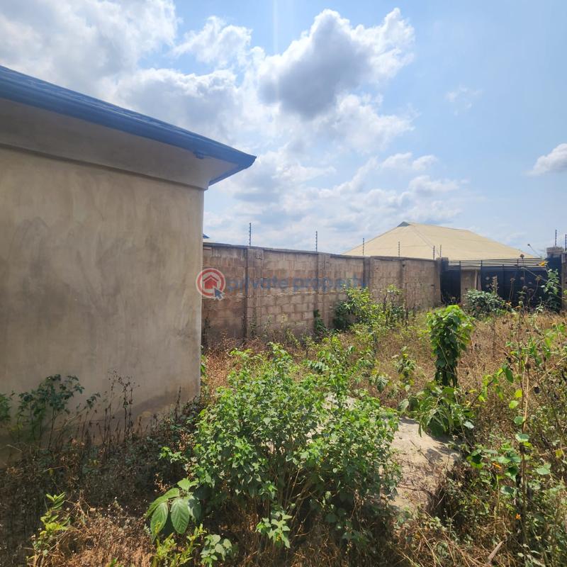 4 bedroom Bungalow For Sale Aba Ode, Soka Ibadan Soka Ibadan Oyo - 9