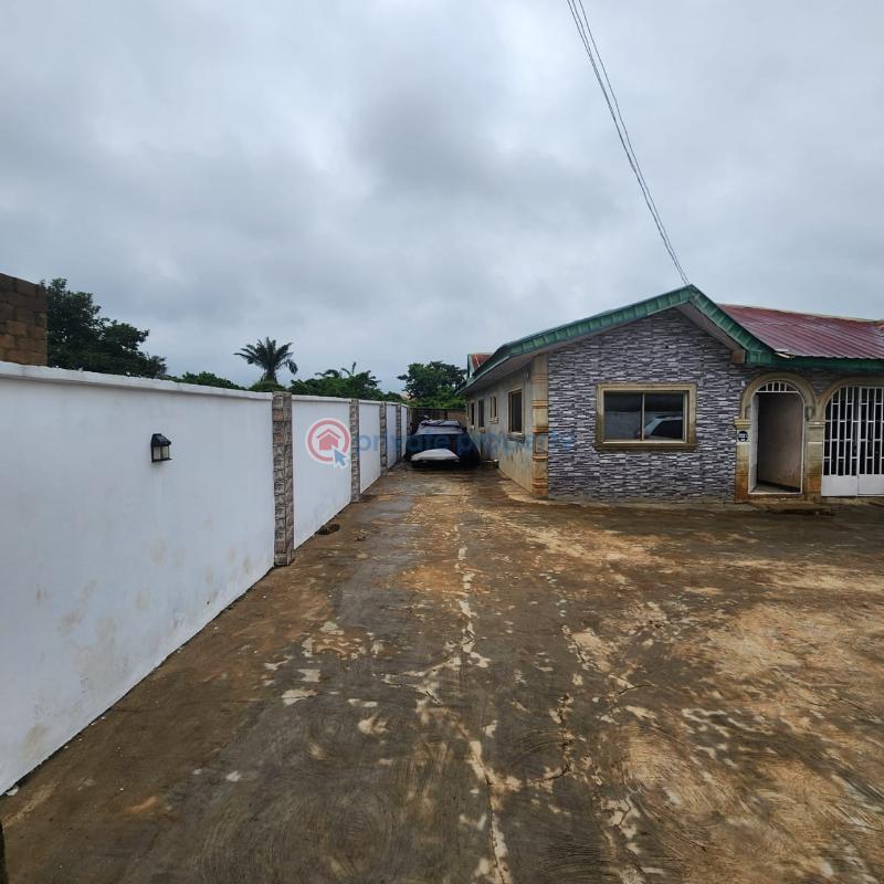 4 bedroom Detached Bungalow For Sale Falade Olorisha Oko, Moniya Ibadan Oyo - 10