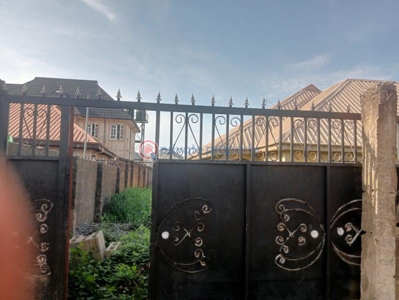 4 bedroom Bungalow For Sale Opposite The Redemption City Magboro Lagos Extension Ogun - 2