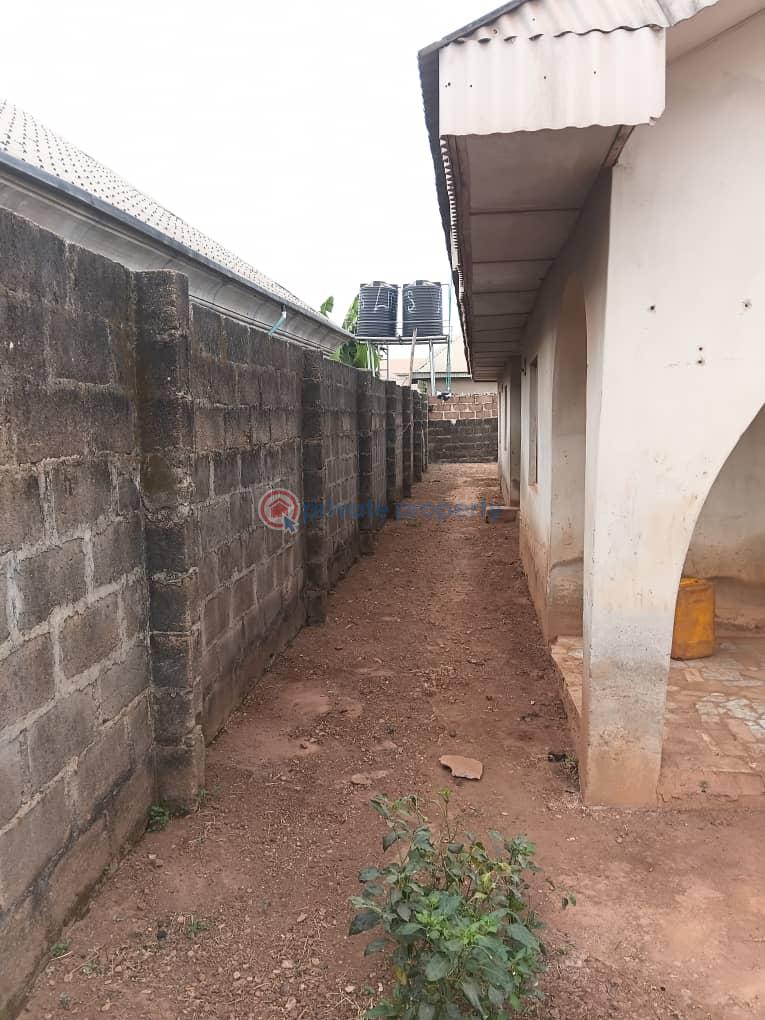 4 bedroom Detached Bungalow For Sale Isewo Road, Obada Oko Abeokuta Ogun - 2