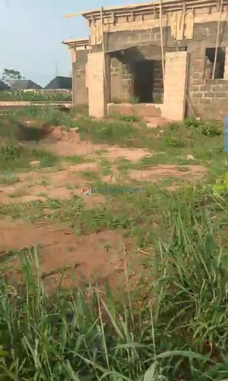 Bungalow For Sale Oguaka Community Along Auchi Bypass Benin City Edo Benin Edo - 1
