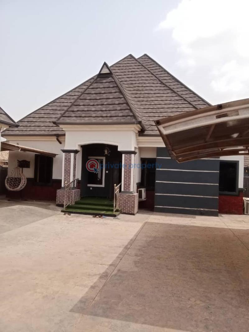 4 bedroom Mini Flat For Rent Redeem Road Before Awele Market Asaba Delta State Asaba Delta - 0