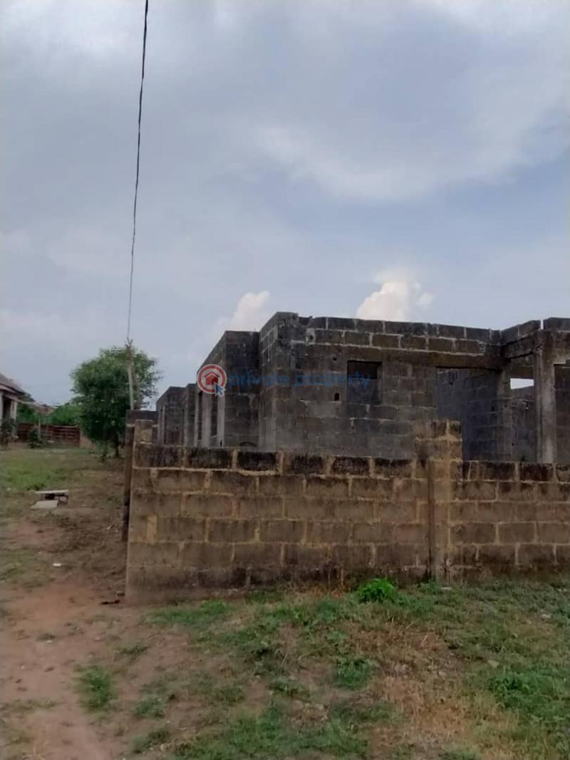 4 bedroom Bungalow For Sale Ifo Close To Ife Grammar School. Agbado Ifo Ogun - 24