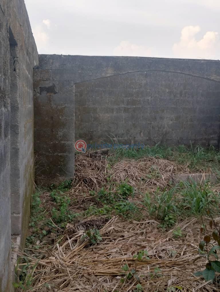 4 bedroom Bungalow For Sale Ifo Close To Ife Grammar School. Agbado Ifo Ogun - 21