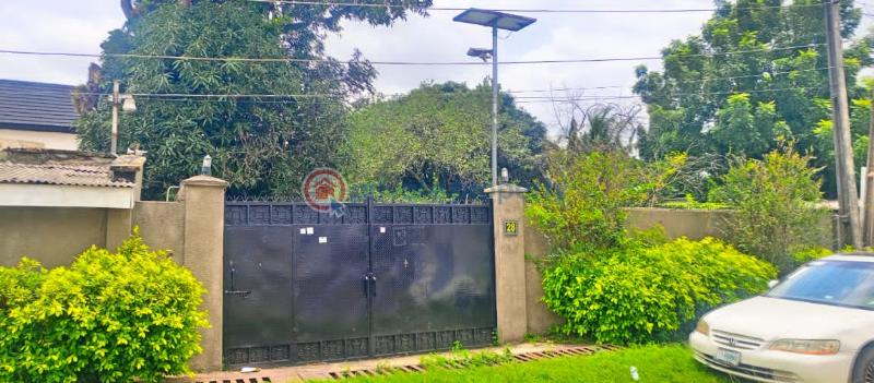 4 bedroom Bungalow For Sale Kobiowu Crescent, Iyaganku G Ra Ibadan Oyo - 1