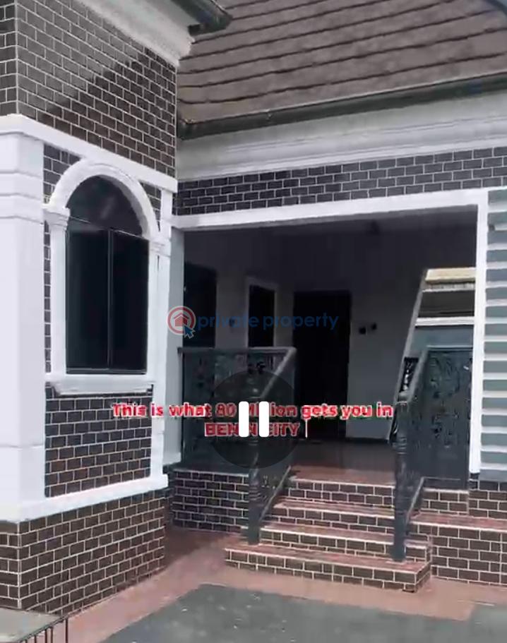 4 bedroom Detached Bungalow For Sale At Igo, Upper Ekehuan Rd... Benin Edo