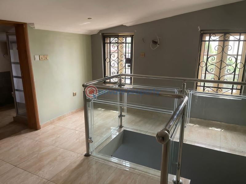 4 bedroom Detached Bungalow For Sale Mayfair Gardens Estate Awoyaya Ajah Lagos - 7