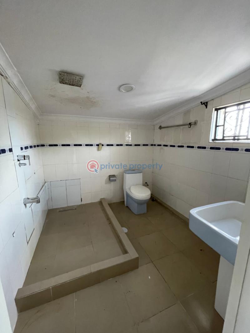 4 bedroom Detached Bungalow For Sale Mayfair Gardens Estate Awoyaya Ajah Lagos - 4