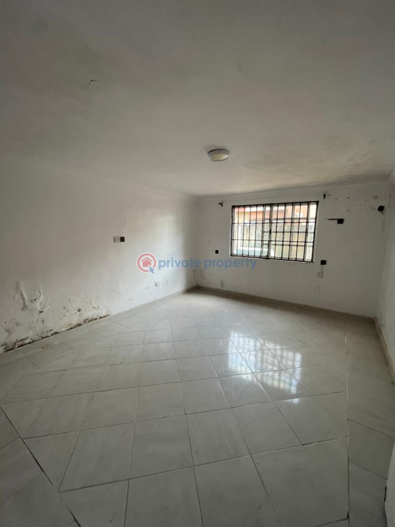 4 bedroom Detached Bungalow For Sale Mayfair Gardens Estate Awoyaya Ajah Lagos - 7