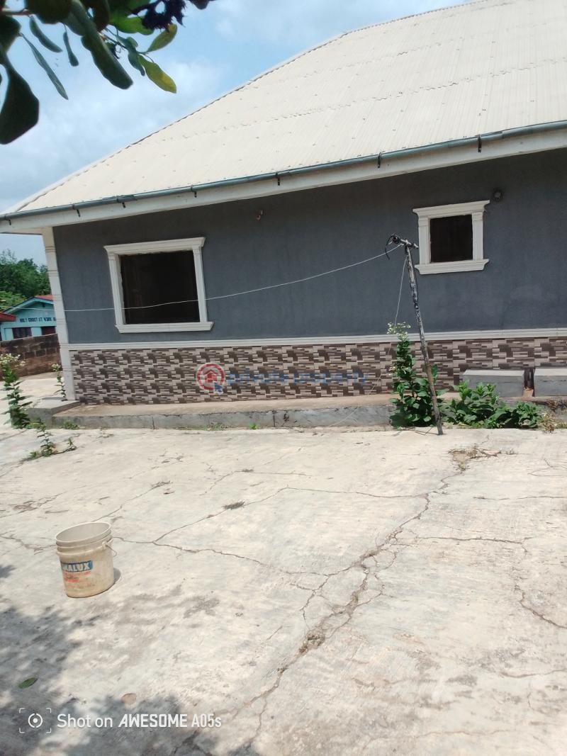 4 bedroom bungalow with extra plot of land @ bcj apata, ibadan - 0 4 bedroom Shared Apartment For Sale Ring Road Apata Ibadan Oyo - 0