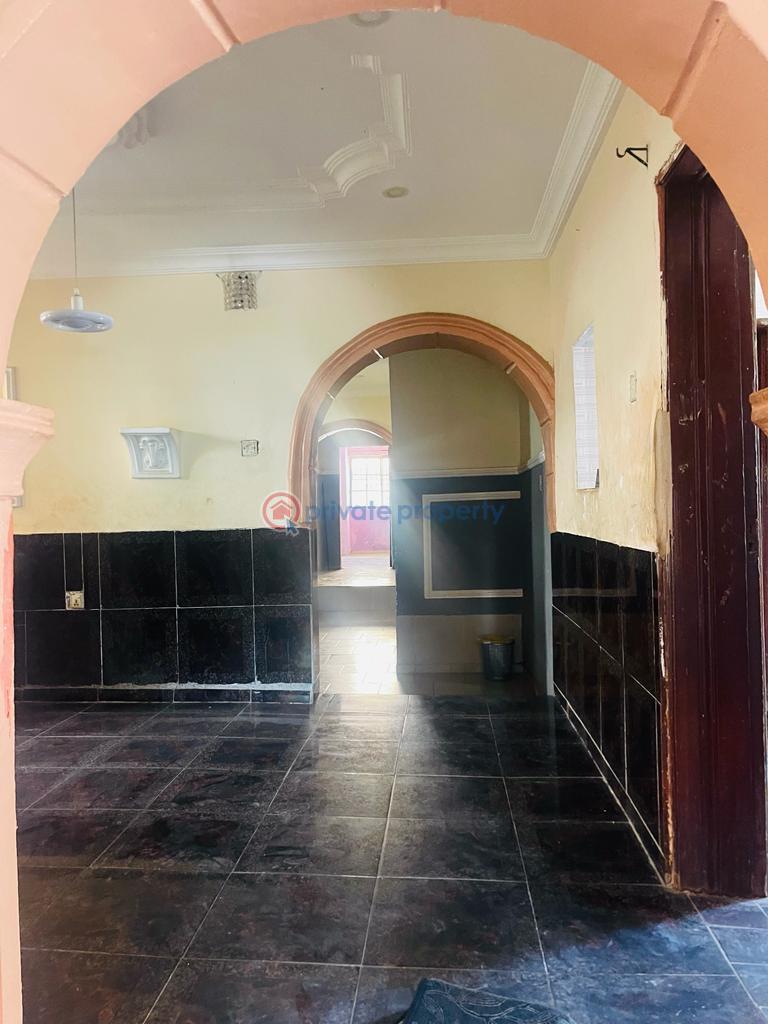 4 bedroom bungalow with modern facilities - 0 4 bedroom Bungalow For Rent Behind Beeshop Elewure Akala Express Ibadan Oyo - 0