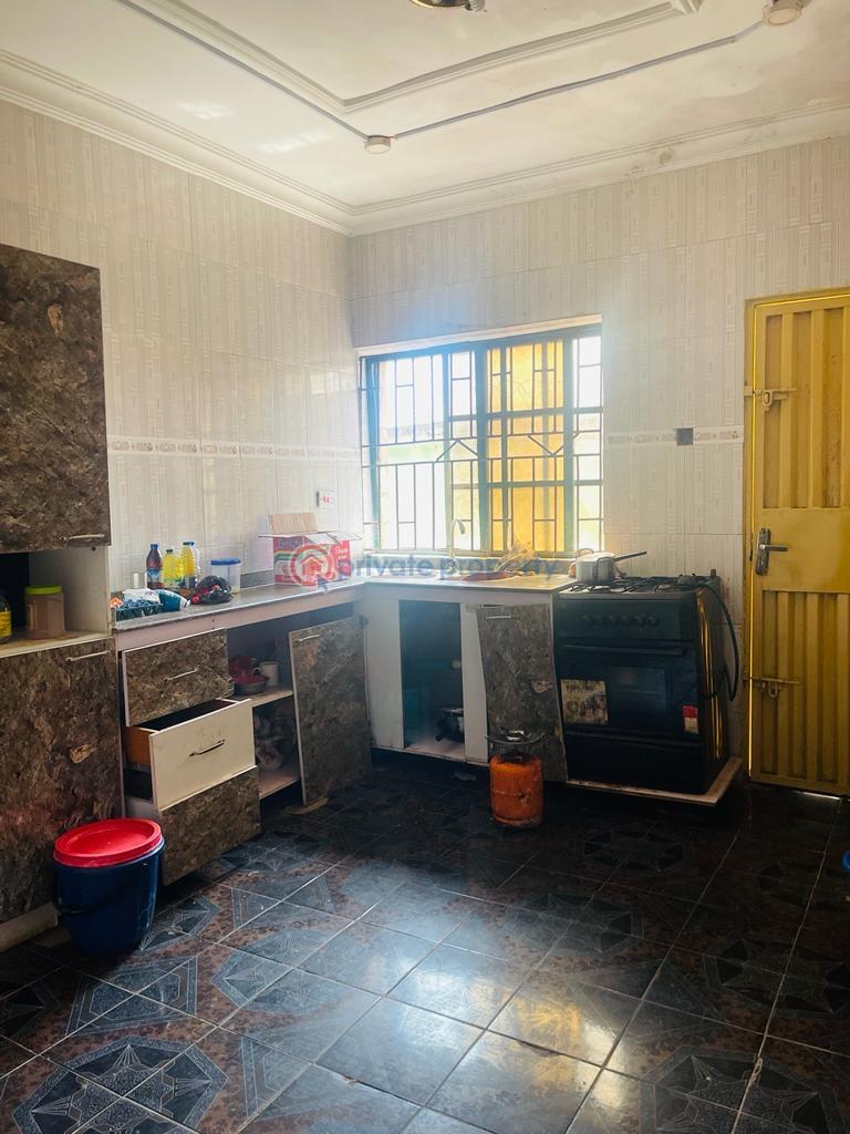 4 bedroom bungalow with modern facilities - 6 4 bedroom Bungalow For Rent Behind Beeshop Elewure Akala Express Ibadan Oyo - 6