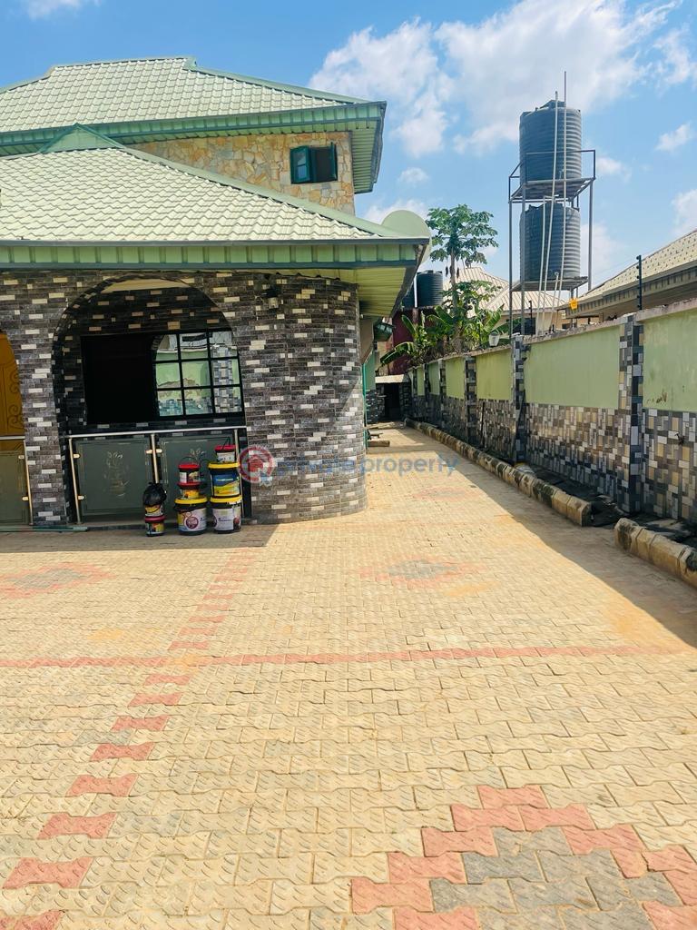 4 bedroom bungalow with modern facilities - 11 4 bedroom Bungalow For Rent Behind Beeshop Elewure Akala Express Ibadan Oyo - 11