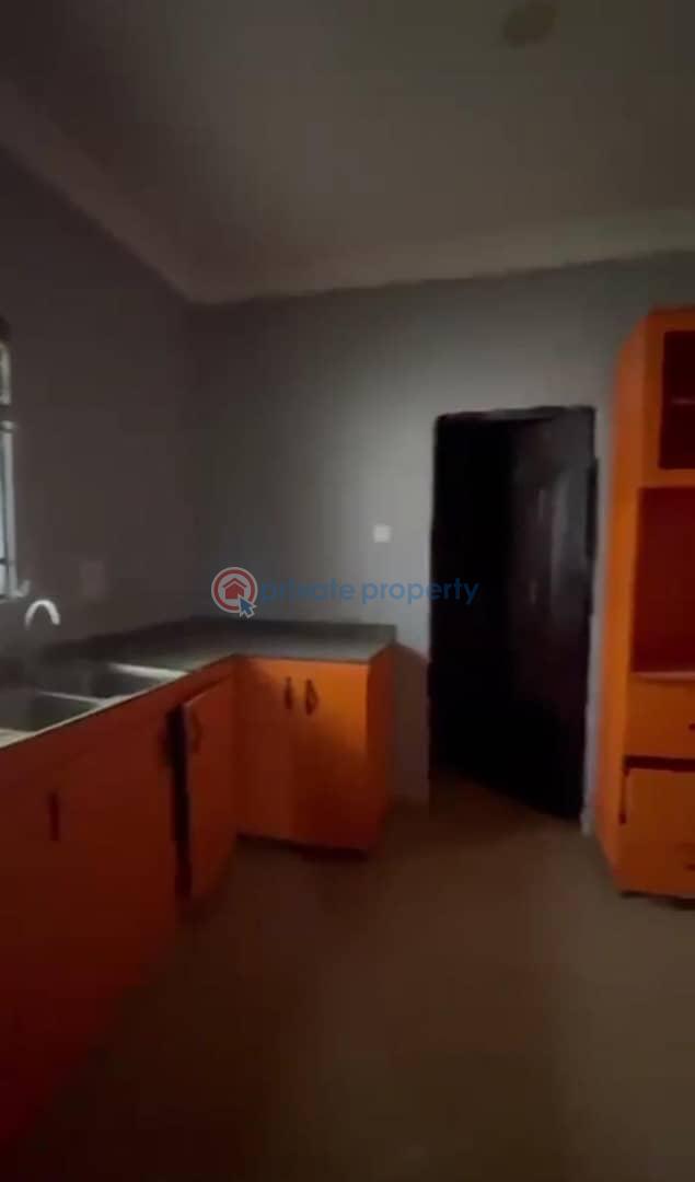 4 bedroom bungalow with water heaters insuit - 2 4 bedroom Detached Bungalow For Rent Centenary Enugu Area  - 2
