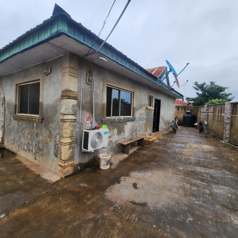 4 bedroom Detached Bungalow For Sale Falade Olorisha Oko, Moniya Ibadan Oyo - 7