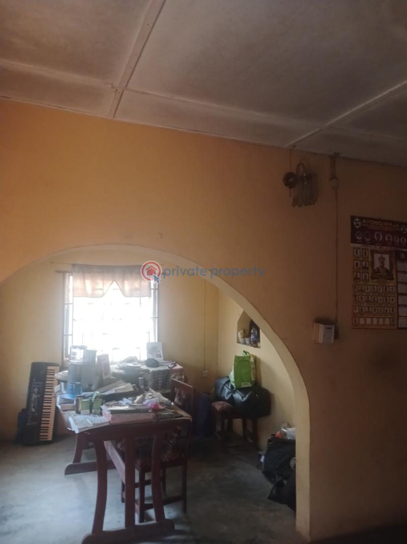 4 bedroom Detached Bungalow For Sale Ayobo Ipaja Lagos - 6