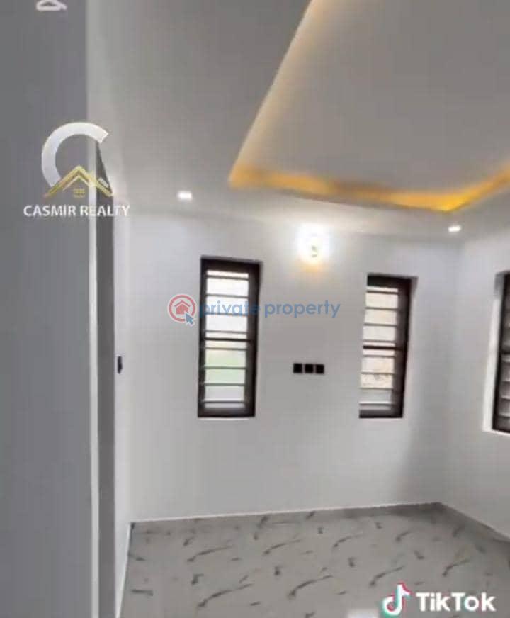 4 bedroom Detached Bungalow For Sale Phase 6 Transekulu Enugu Area  - 8