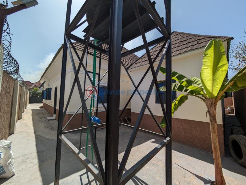 4 bedroom Detached Bungalow For Sale Lokogoma Abuja Phase 2  - 6