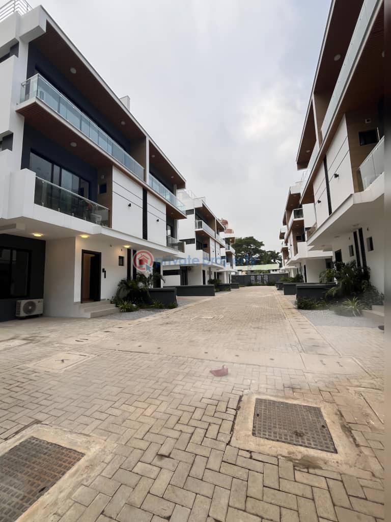 4 bedroom Semi detached Duplex For Rent Falomo  Ikoyi Lagos - 1