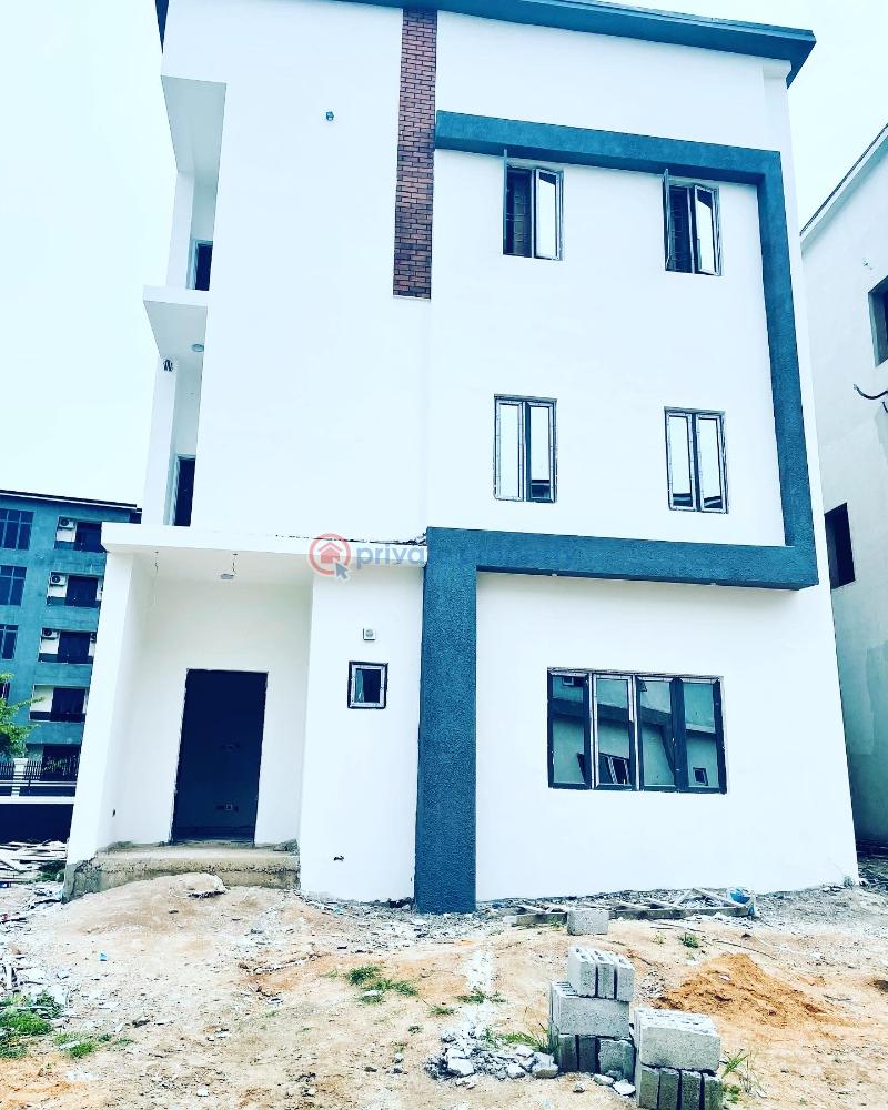 4 bedroom Duplex For Sale Opposite Peace Corps Gwarimpa Abuja Phase 3  - 2