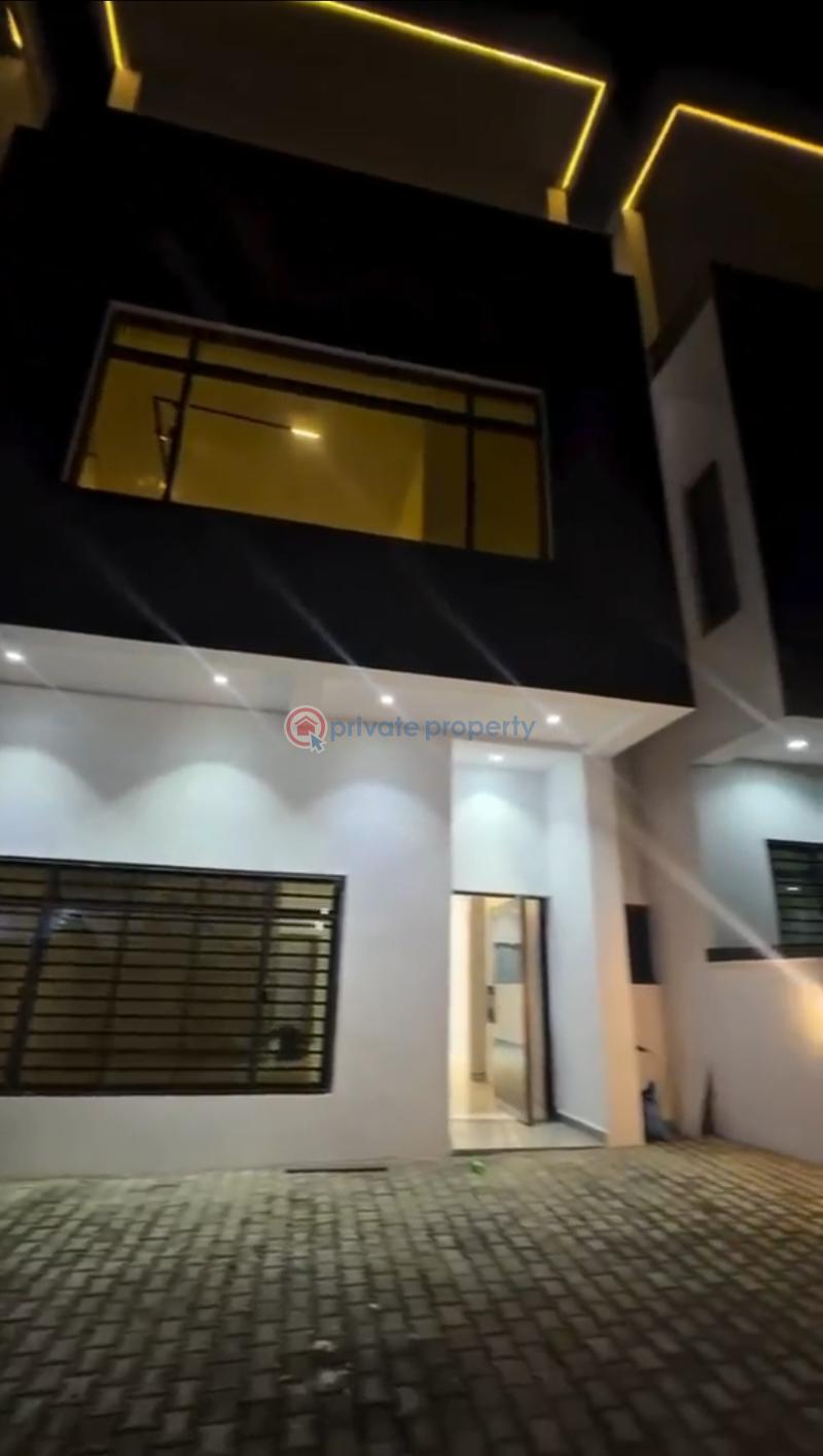 4 bedroom Detached Duplex For Sale Guzape / Abuja Guzape Abuja Phase 1  - 1