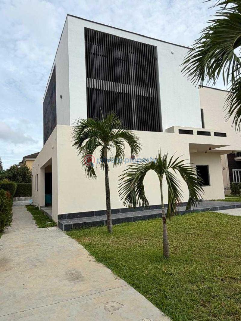 4 bedroom Detached Duplex For Sale Chevron Drive Lekki Lagos - 1