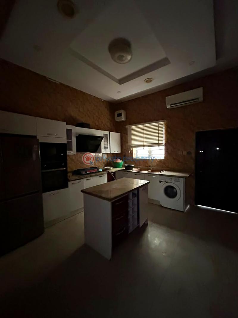 4 bedroom House For Rent Lekki Lagos - 4