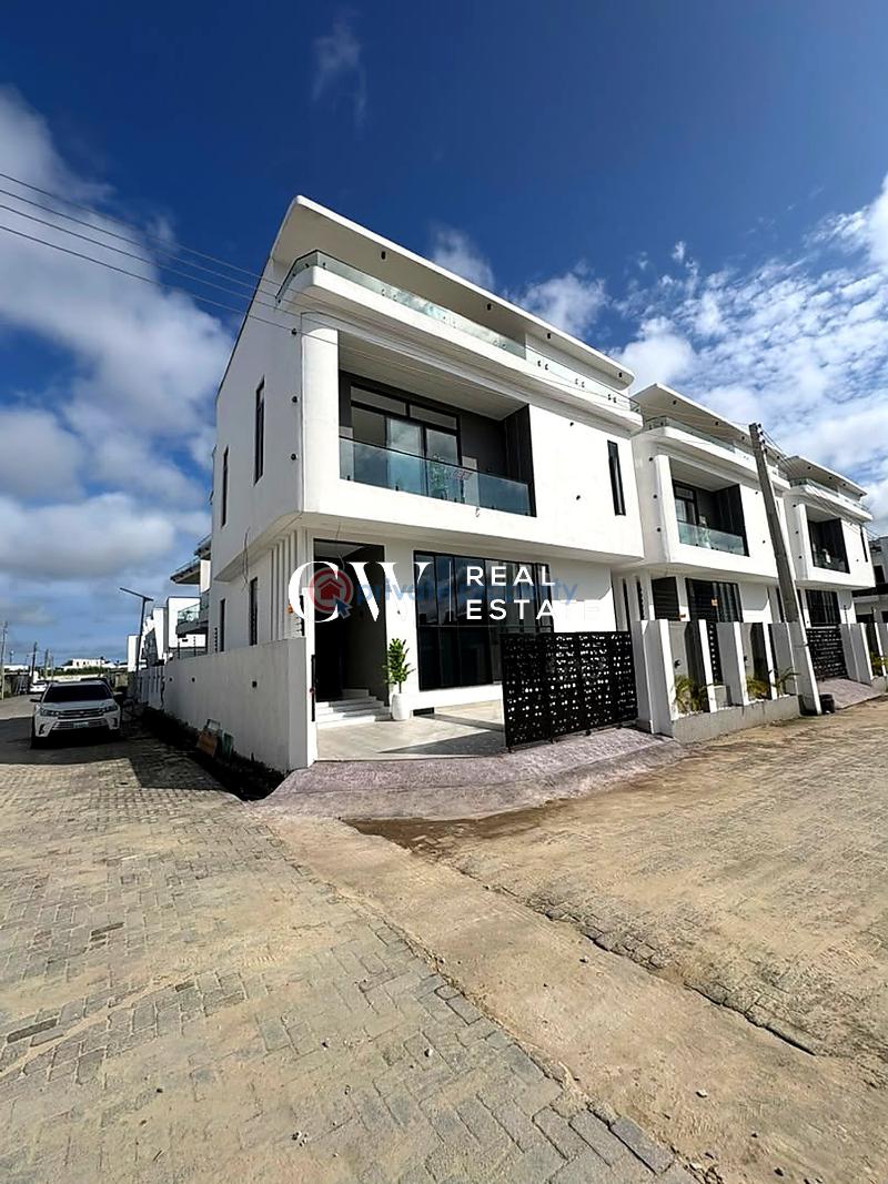 4 bedroom House For Sale Lekki Lagos - 0