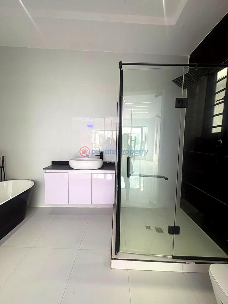 4 bedroom House For Sale Lekki Lagos - 3