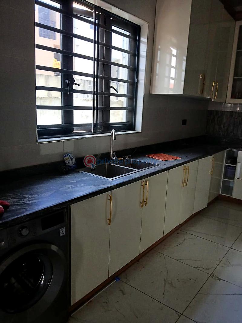 4 bedroom House For Rent Lekki Lagos - 3