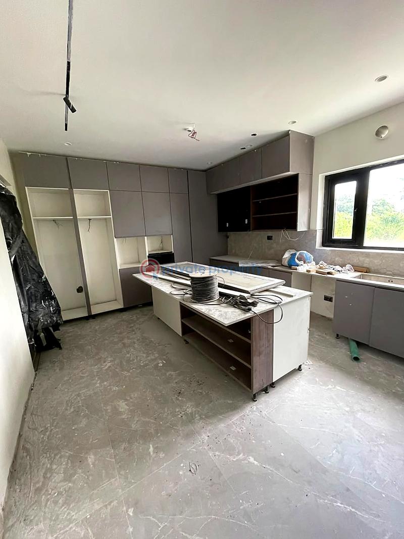 4 bedroom House For Sale Lekki Lagos - 1