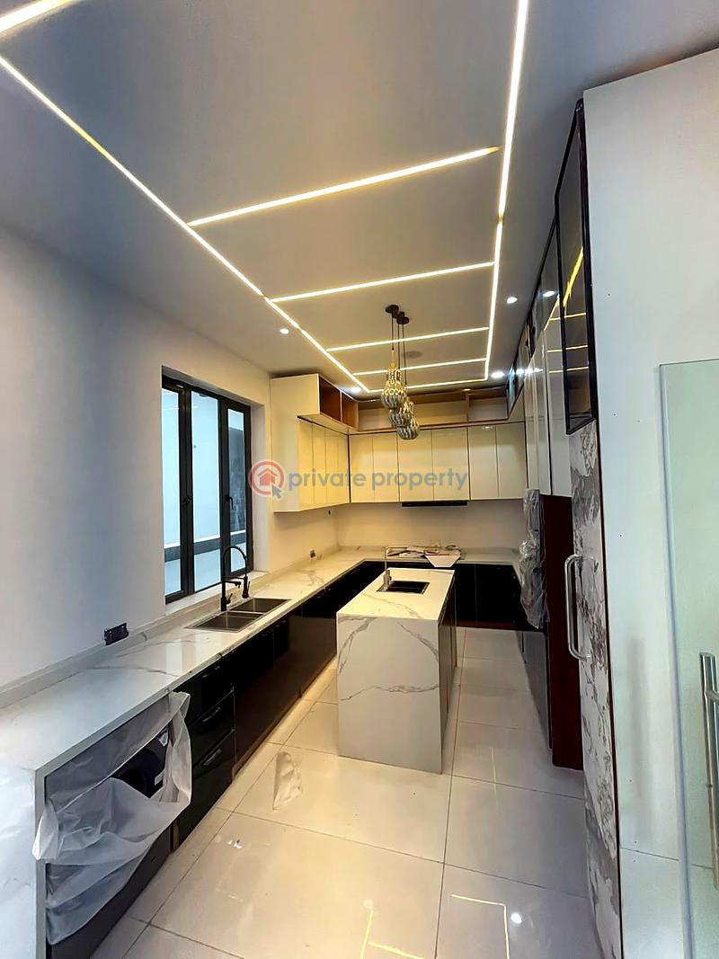 4 bedroom House For Sale Lekki Lagos - 1