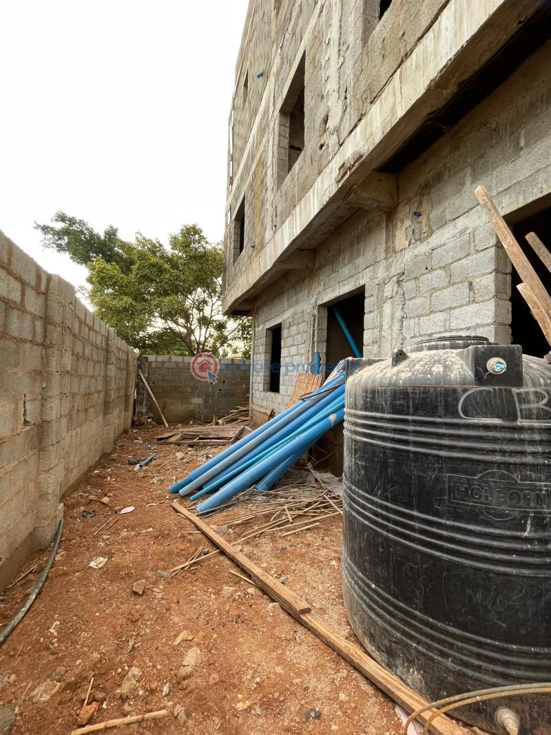 4 bedroom Detached Duplex For Sale Utako Abuja Phase 2  - 3