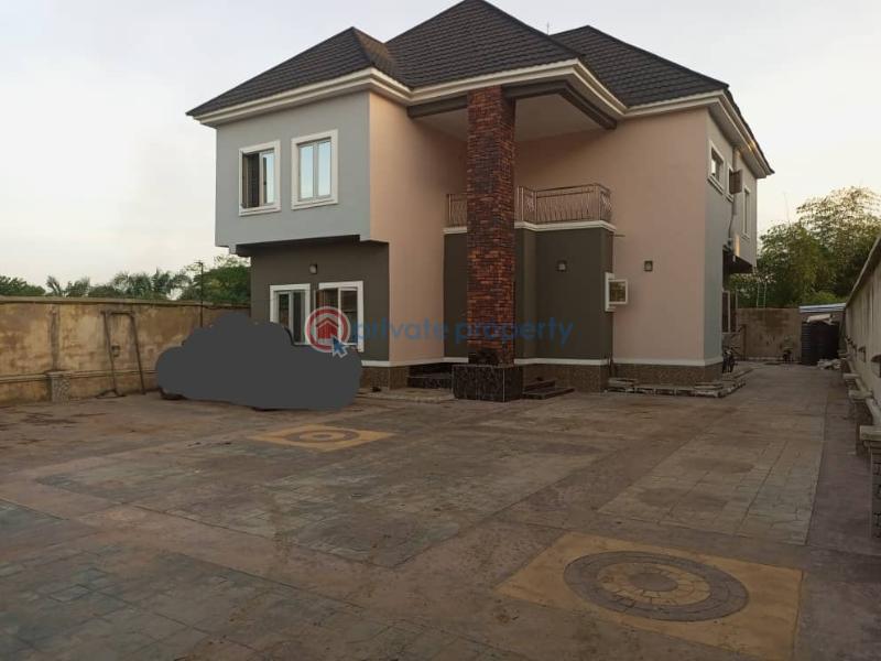 4 bedroom Townhouse For Sale Opposite Innoson Emene Enugu Area 