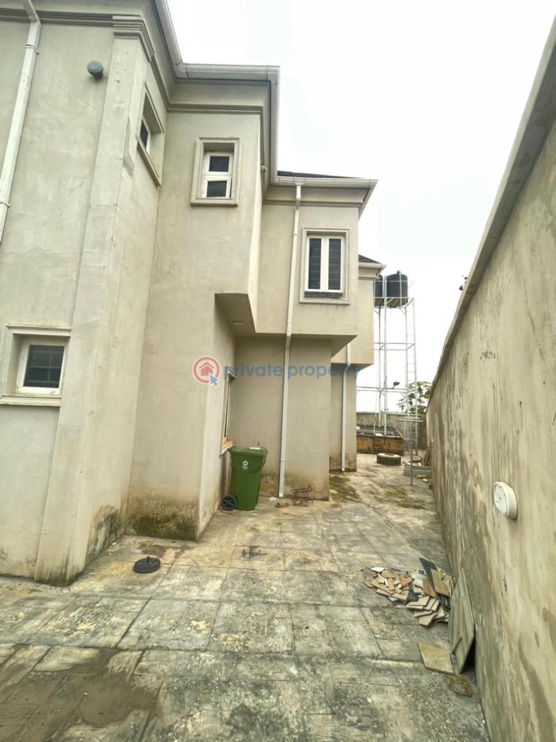 House For Rent Carlton Gate Estate Ibadan Oyo - 1