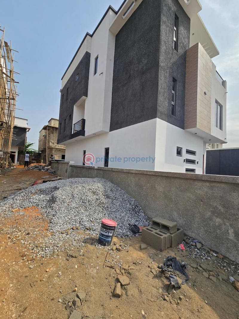 4 bedroom Detached Duplex For Sale Gbagda Estate, Phase 2 Gbagada Gbagada Lagos - 0