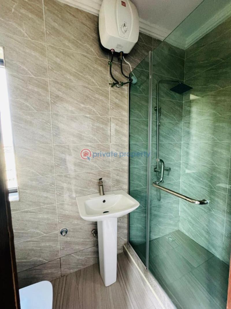 4 bedroom Detached Duplex For Sale Jibowu Yaba Lagos - 5