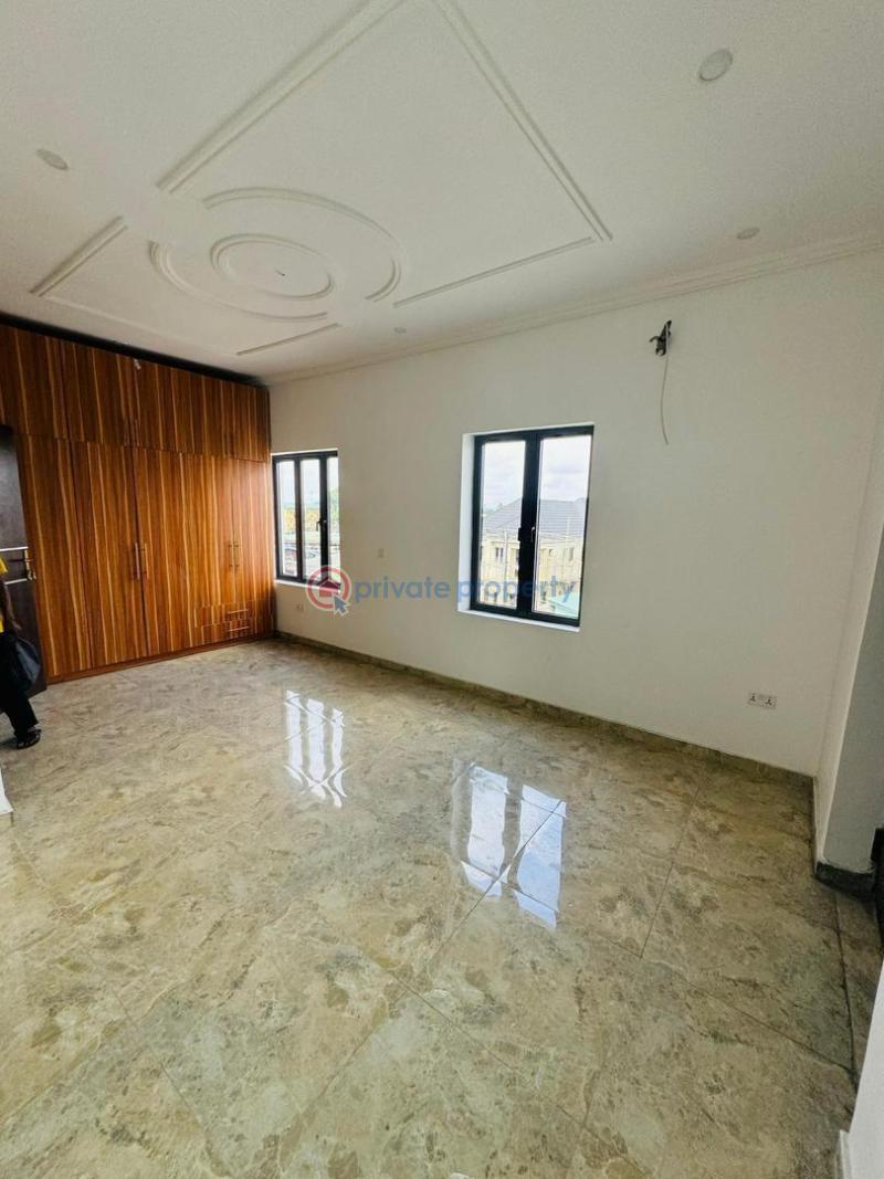 4 bedroom Detached Duplex For Sale Jibowu Yaba Lagos - 1