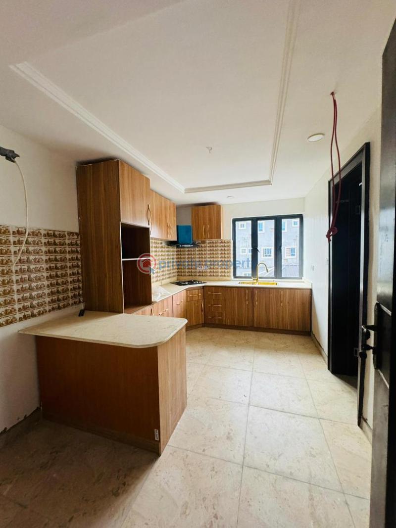 4 bedroom Detached Duplex For Sale Jibowu Yaba Lagos - 11