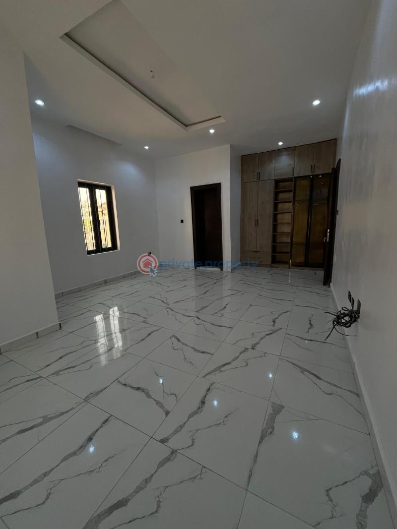 4 bedroom Detached Duplex For Sale Gaduwa Abuja Phase 2  - 3