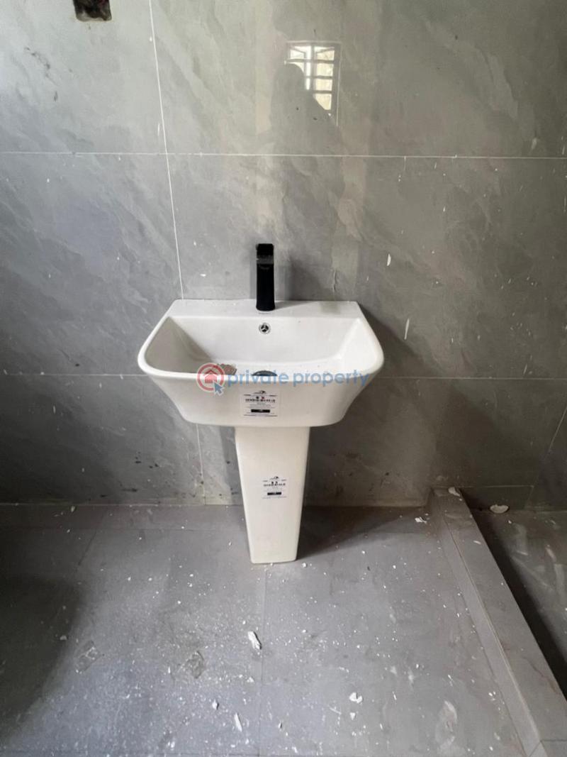 4 bedroom Detached Duplex For Sale Omole Phase 2 Lagos Omole Phase 2 Ojodu Lagos - 14