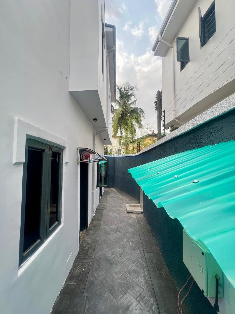 4 bedroom Detached Duplex For Sale Ojodu Lagos - 2